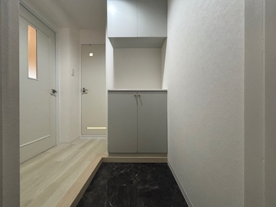 【玄関】 | モンヴェルジェ駒沢