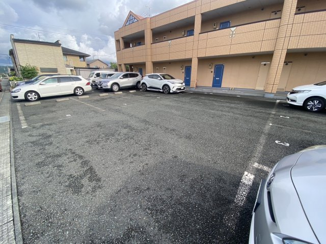 ＡＢＥＥＹ　ＲＯＡＤの駐車場