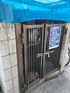 【その他共用部分】 | マンション敷地内　ゴミ出し場（指定日にゴミ出しをすること）燃えるゴミと燃えないゴミは武蔵野市指定の有料袋を使用する必要があります。近隣のコンビニ・スーパーにて購入可