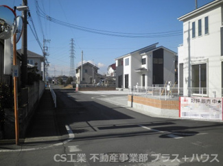 【前面道路含む現地写真】 | 前面道路含む現地写真です