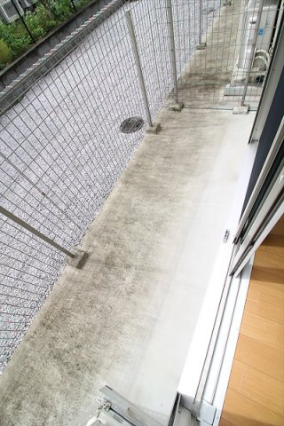 【バルコニー】