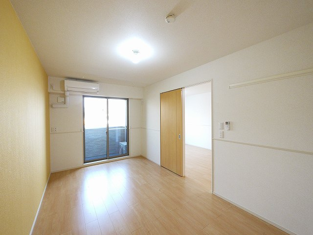 セレーノ（荒蒔町）の居間・リビング|ゆったり過ごせるリビングです