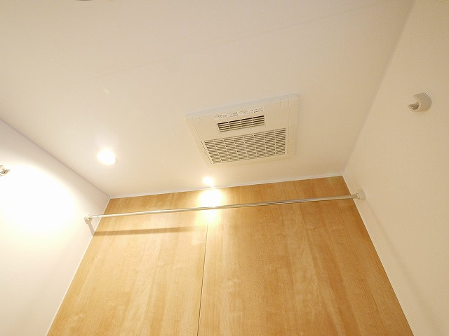 セレーノ（荒蒔町）の浴室|浴室乾燥機