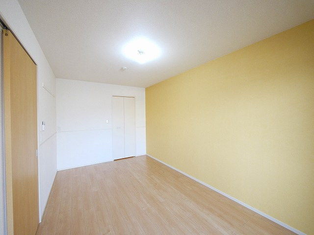 セレーノ（荒蒔町）の寝室|ゆったりした洋室です