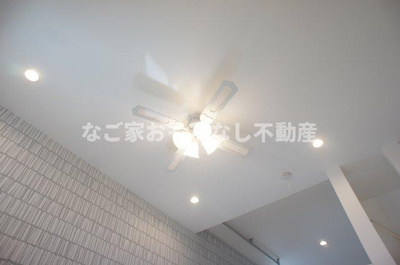 【エントランス】 | ワイズ栄生（Y’z栄生）