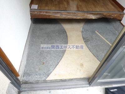  | 六万寺町2丁目貸家