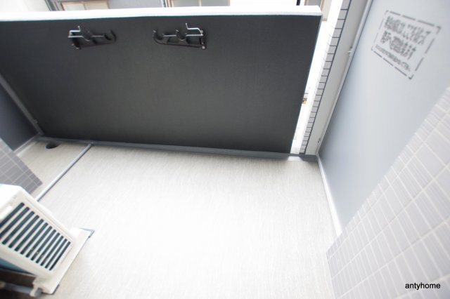 レジュールアッシュOSAKA新深江　仲介手数料無料のバルコニー