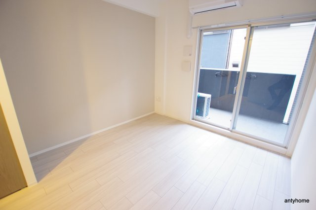 レジュールアッシュOSAKA新深江　仲介手数料無料の洋室