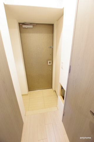 レジュールアッシュOSAKA新深江　仲介手数料無料の玄関