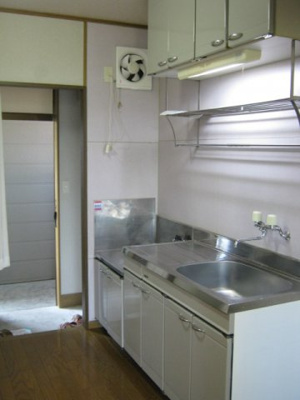 【キッチン】 | ハイツシオン | コンパクトなキッチンで掃除もラクラク