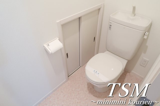ルシアＳ＆Ｔのトイレ|収納庫あり