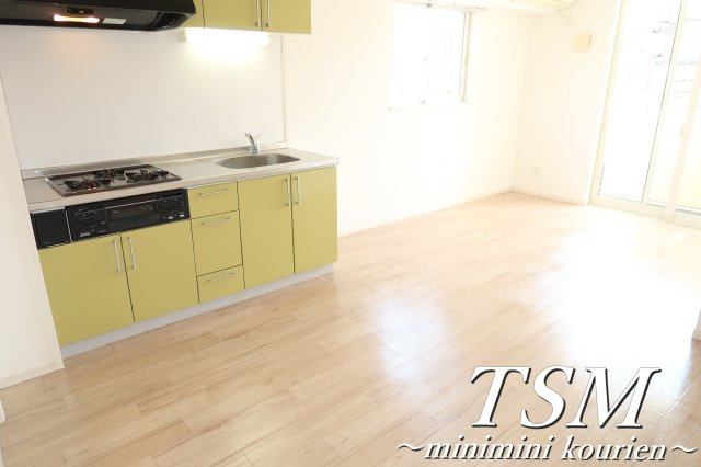 ルシアＳ＆Ｔの居間・リビング|12.4帖のリビング