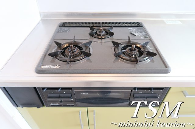 ルシアＳ＆Ｔのキッチン|３口ガスコンロ付き