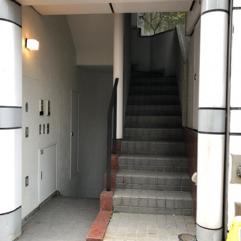 三橋ビル（ミハシビル）のロビー