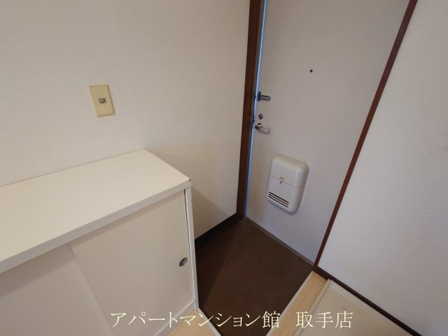 オレンジ館の玄関