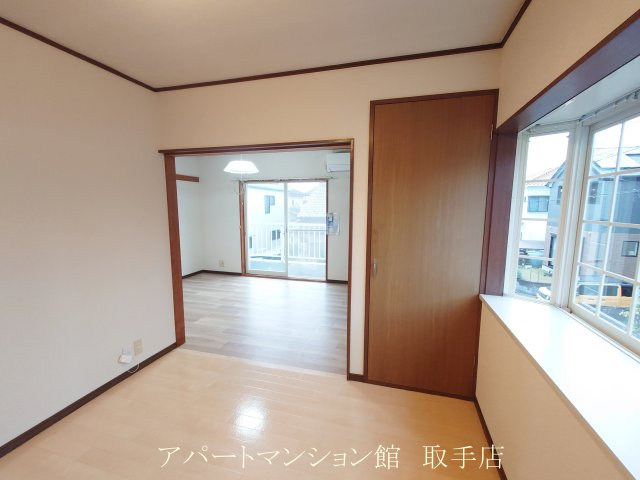 オレンジ館の居間・リビング