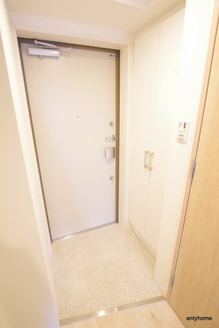 エグゼ江坂 仲介手数料無料の玄関