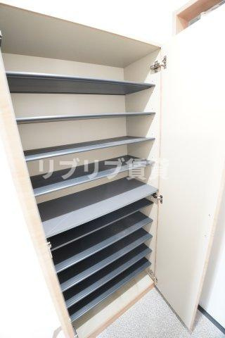 Minyl（ミニール）轟の玄関