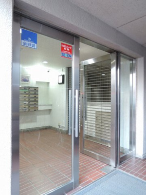 【エントランス】 | ライオンズマンション川崎第5 | 京急本線・JR南武線「八丁畷」駅徒歩4分と好立地
忙しい朝が助かる立地、暮らしにゆとりが生まれます。