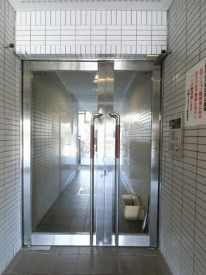 【その他共用部分】 | 川崎パークハイツ | 防犯面でも安心のオートロック付。