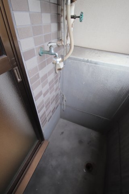 【設備】 | サンロード白鷺 | 室外洗濯機置き場