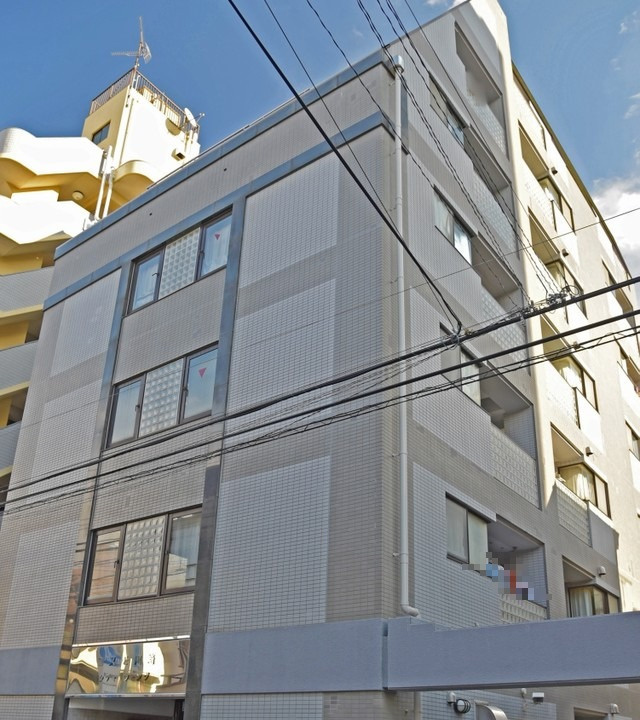 コスモ川崎シティウィング　（川崎区池田1丁目）の外観|外観　コスモ川崎シティウィング　京急本線「八丁畷」駅徒歩4分　南西角部屋　陽当り・眺望・通風良好　平成2年2月築　新規リノベーション　1LDK　LDKは約14.2帖　エレベーターリニューアル工事実施