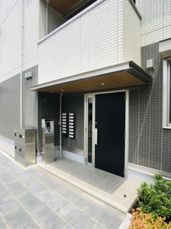 【エントランス】 | セジュール菜々彩 | 落ち着いたエントランスです