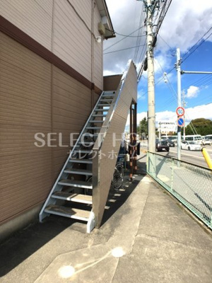 【エントランス】 | グランパスＡ棟 | 清潔なエントランスです