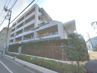【外観】 | 南・北向きの両面バルコニー付のため採光・通風良好です
住まいの独立性を高める玄関ポーチ付♪