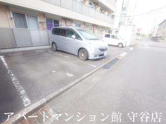 【駐車場】