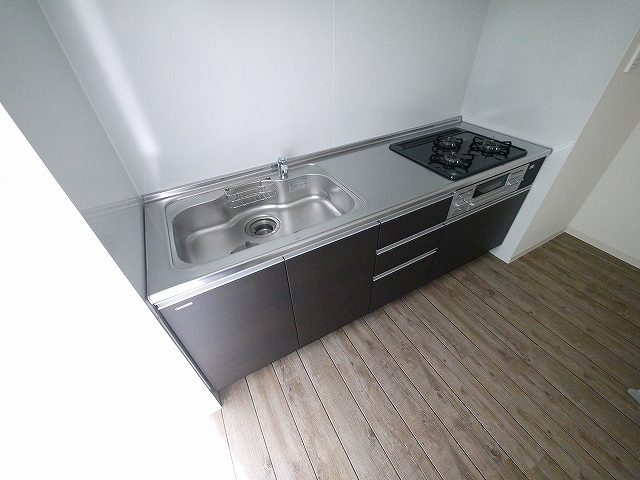 グリュックメゾン西大寺のキッチン|お料理しやすいキッチンです