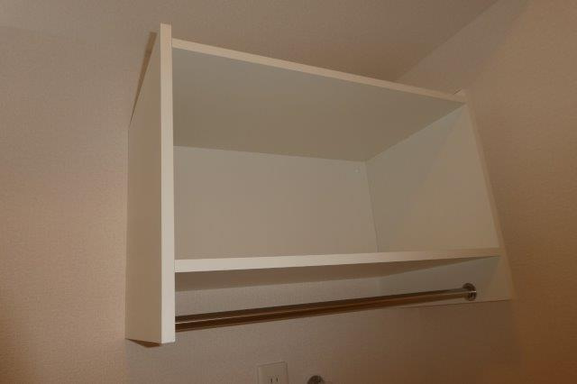 瀬戸内ハウジングⅡの洗面所|洗濯機上棚