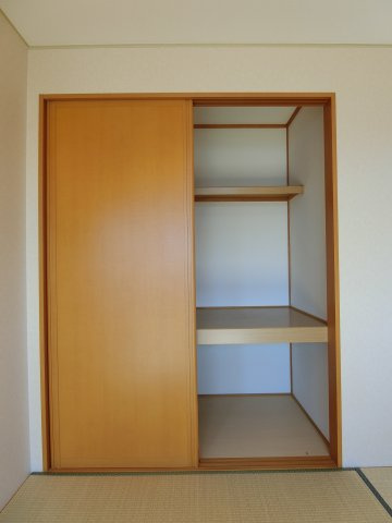ロワール福原C棟の収納