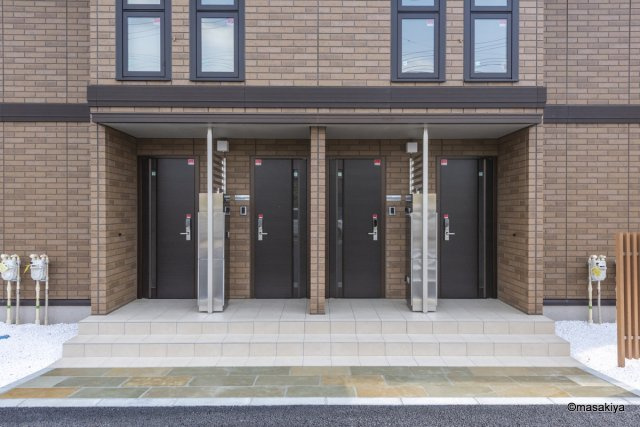 ルミエール　Bのエントランス