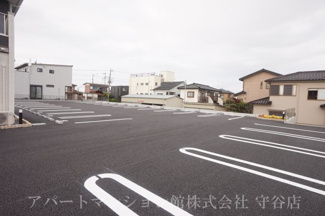 【駐車場】