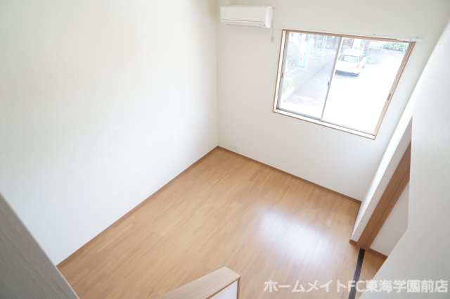 熊本市中央区渡鹿６丁目のアパートの居間・リビング