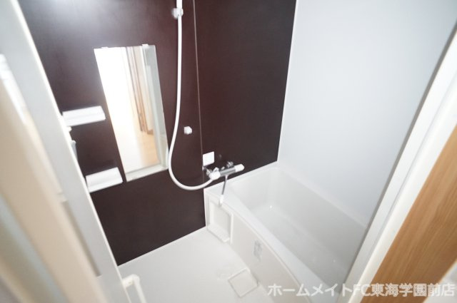 熊本市中央区渡鹿６丁目のアパートの浴室