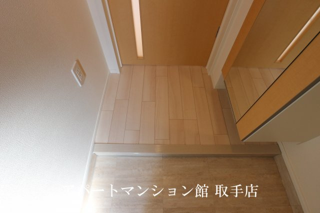 ハッピークローバーⅡの玄関