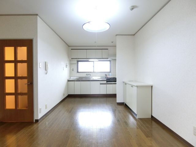 リバーサイドマンションの居間・リビング