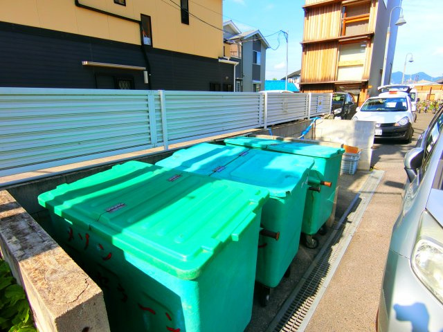 メゾン・エルセラーンのその他