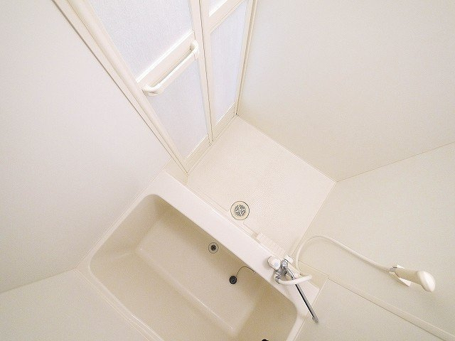 万葉Ⅰ（マンション万葉Ⅰ）の浴室|コンパクトで使いやすいお風呂です