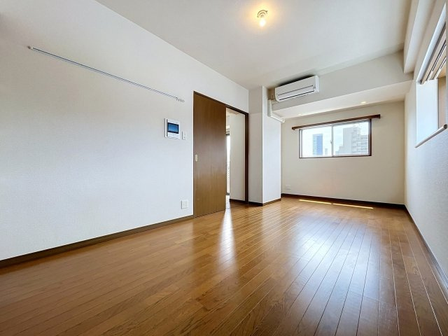 パレステュディオ新宿パークサイドの洋室