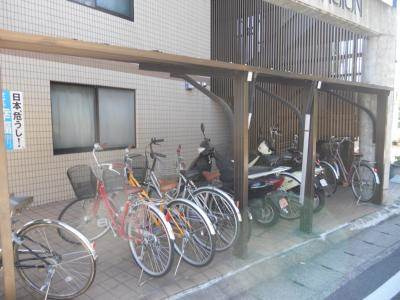 山岡マンションの駐車場|駐輪場