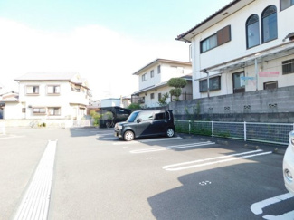 【駐車場】