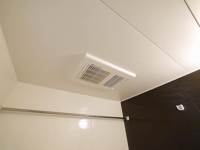 グリュックメゾン西大寺の設備|浴室乾燥機付き
