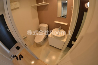 【洗面所】 | エスリード谷町六丁目 | 明るい洗面所です