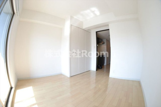 【寝室】 | エスリード谷町六丁目 | 使い勝手のいい寝室です