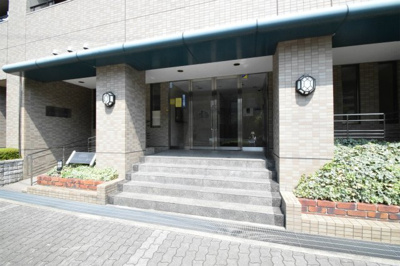 【エントランス】 | 【エレベーター有・豊中駅徒歩11分】グランドメゾン豊中