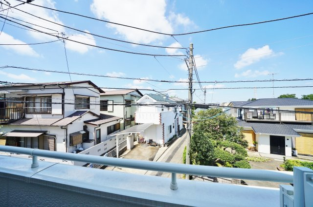 明るいカラーとナチュラルな素材感を活かしたデザイン！南側隣地通路の為、日当たり良好♪保土ヶ谷区仏向町　新築戸建ての展望