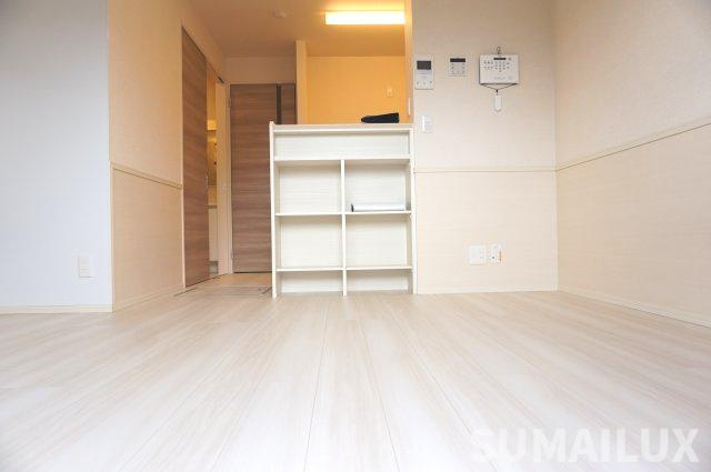 熊本市北区弓削６丁目のアパートの居間・リビング
